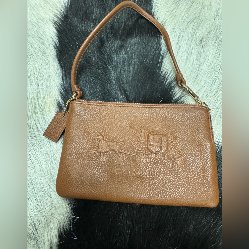 Coach Leather Wristlet – Vintage Style